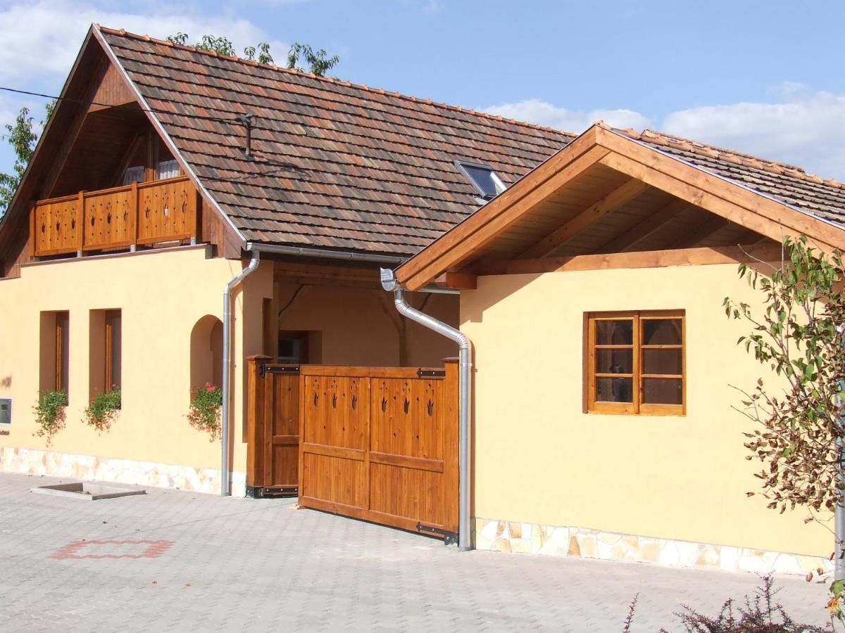 Villa Giulia Vendeghaz Verpelet Экстерьер фото